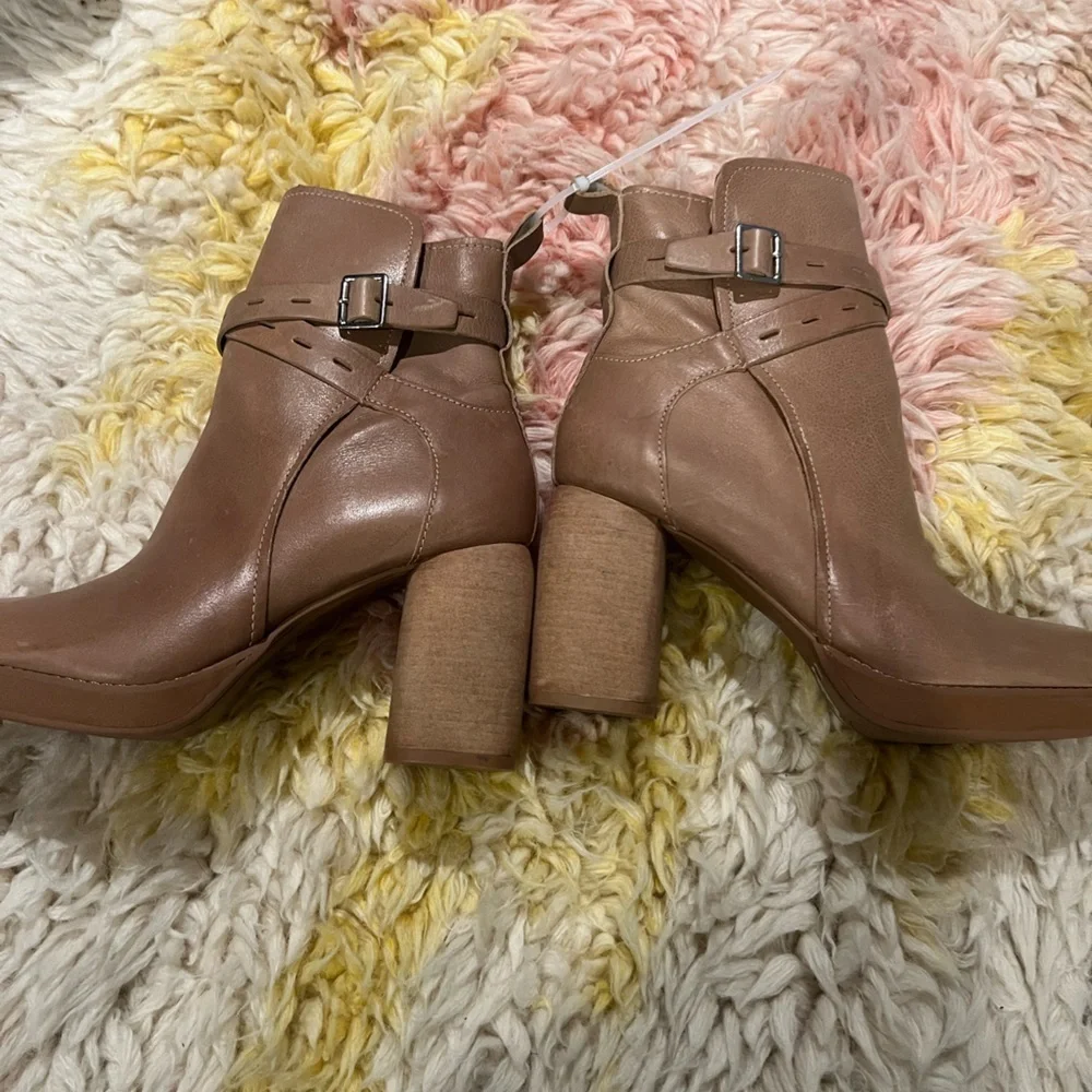 Lucky Brand Natesa Boots Women's US 10 Leather Block Heel Bootie nwot